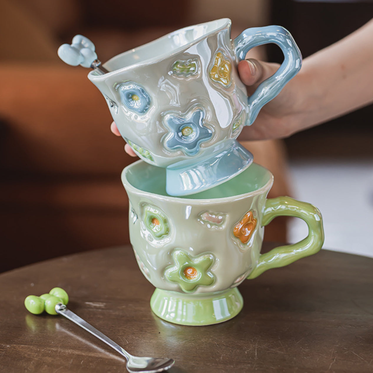 Embossed Flower Footed Mug