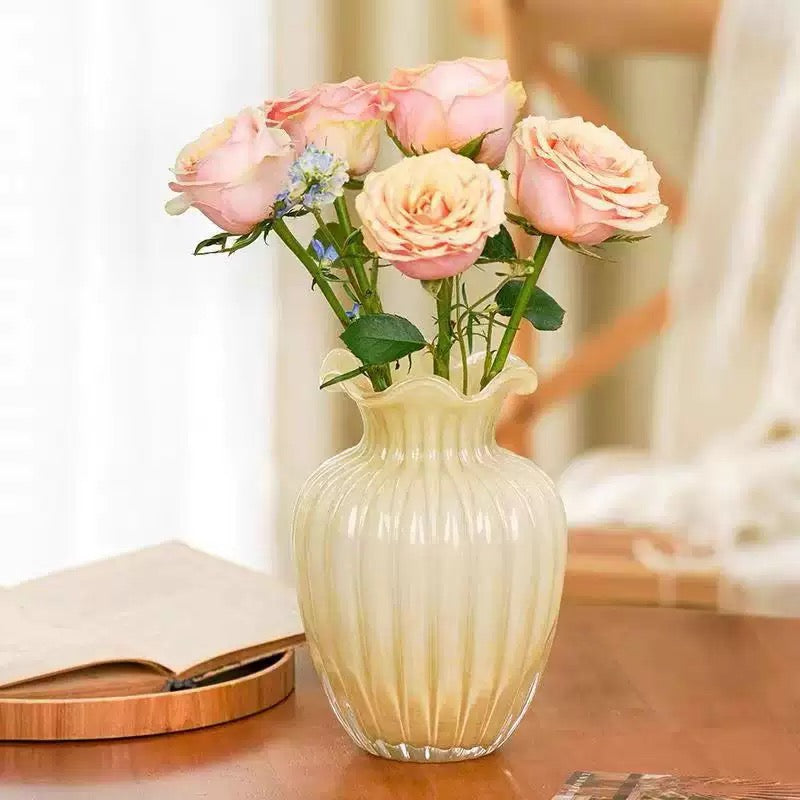 ButterCrème Ruffle Vase