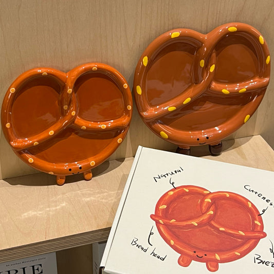 Smiling Pretzel-Style Divided Plate