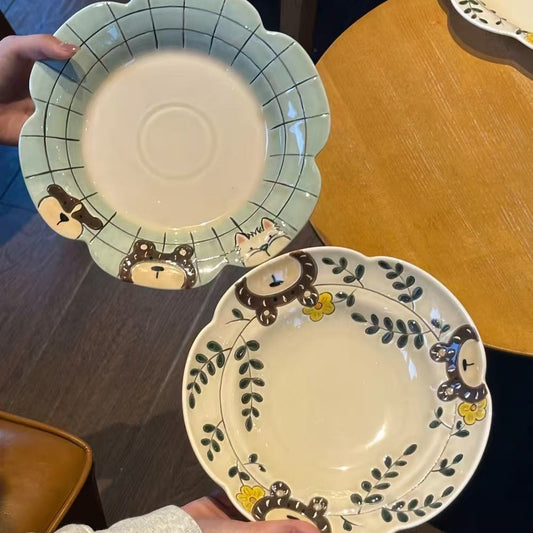 Scalloped Animal Friend Plate