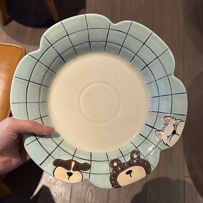 Scalloped Animal Friend Plate